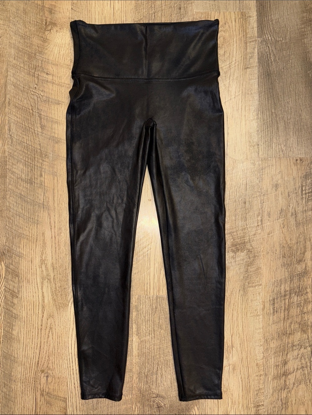 SPANX‎ Black Leggings with Red Logo Tag